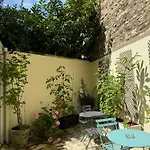 Lilas Gambetta Hotel 3*