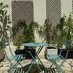 Hotel Lilas Gambetta Paris