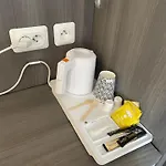 Lilas Gambetta Hotel Paris