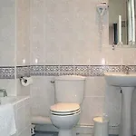 Hotel Lilas Gambetta Paris