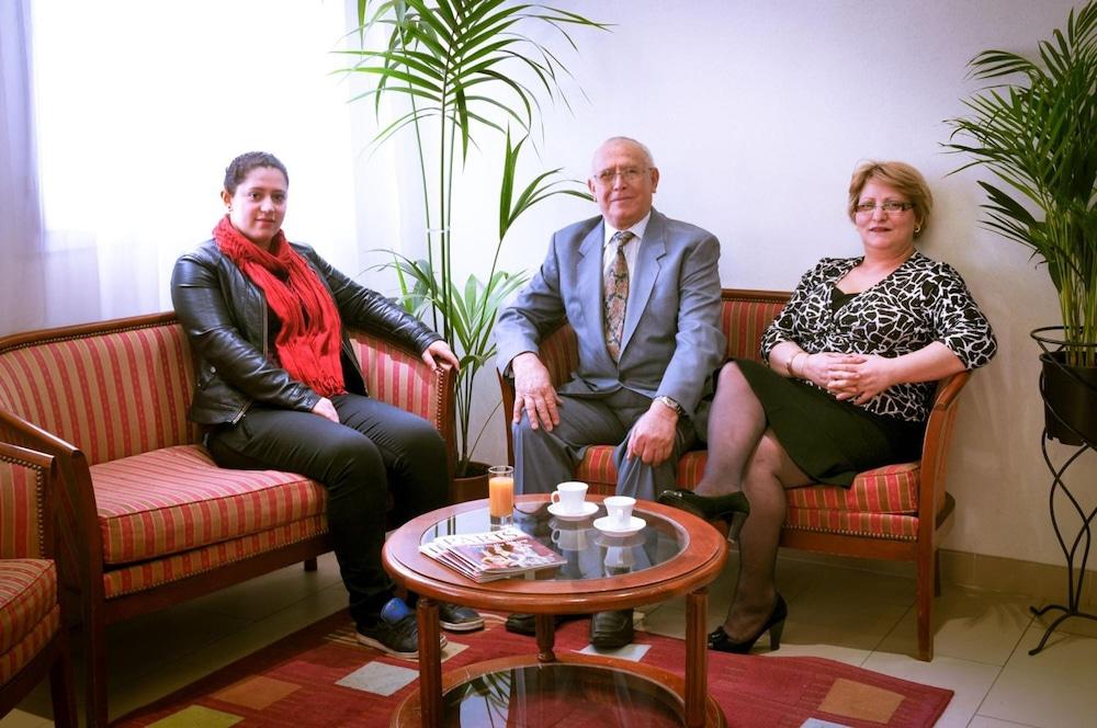 Lilas Gambetta Hotel 3*