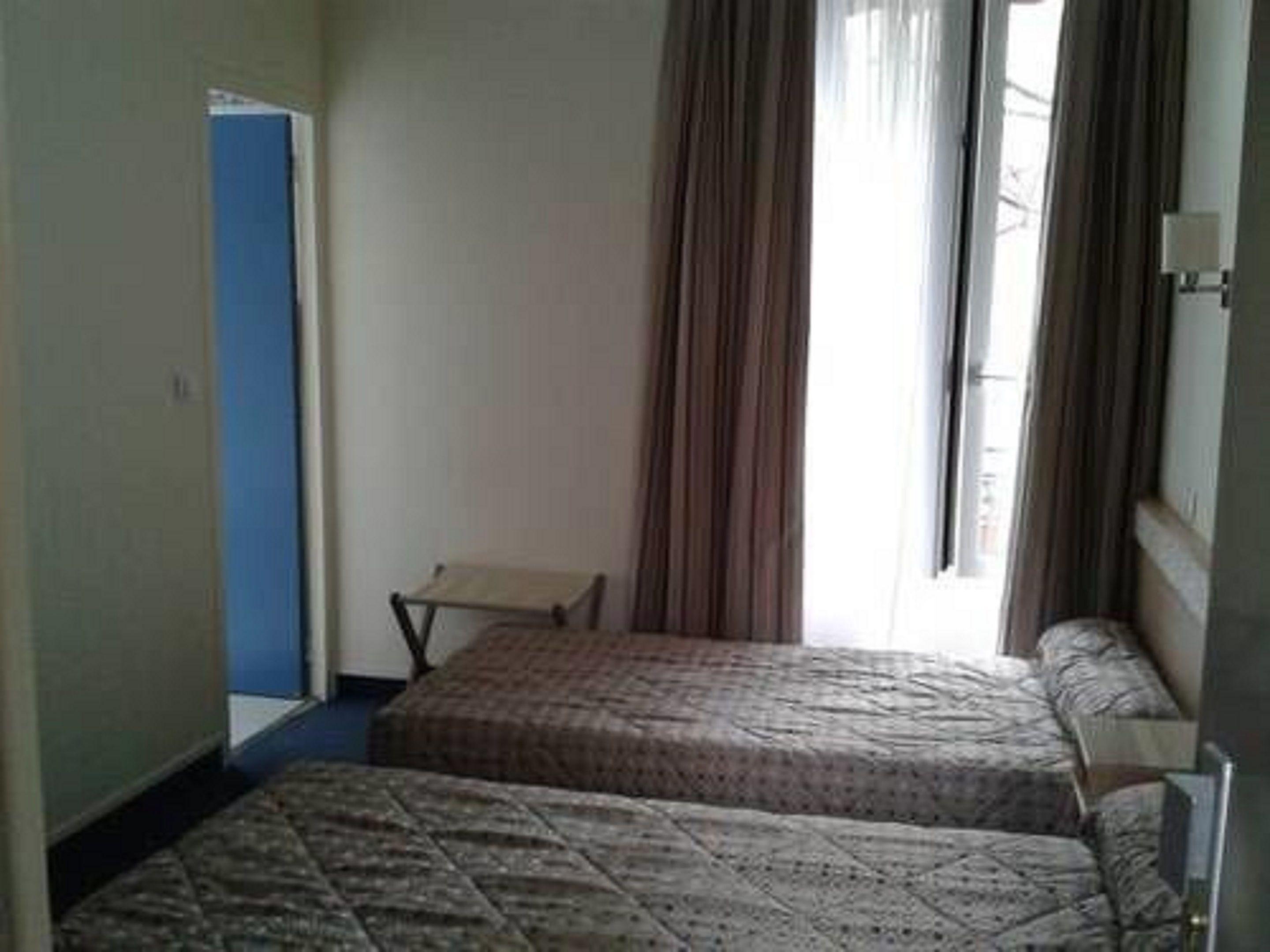 Lilas Gambetta Hotel Parigi